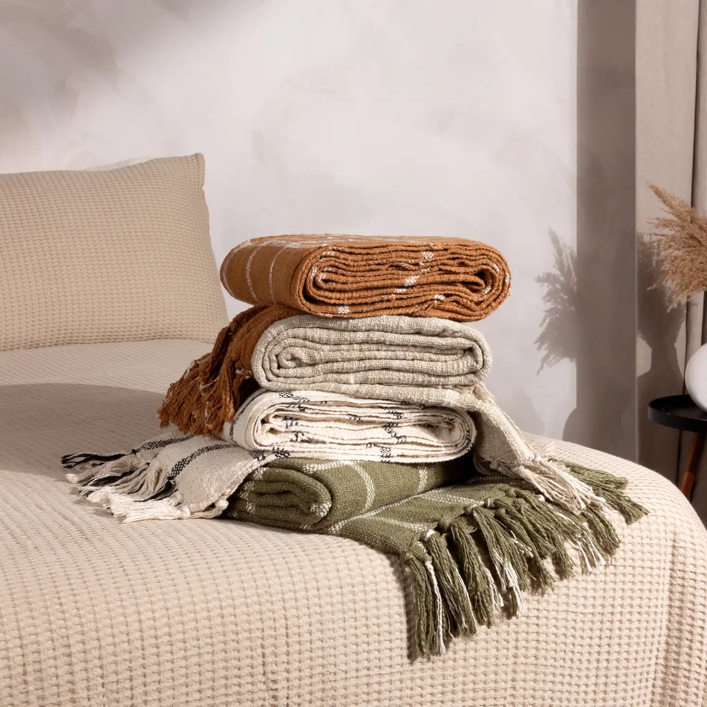 Beni Throw Stone/Natural